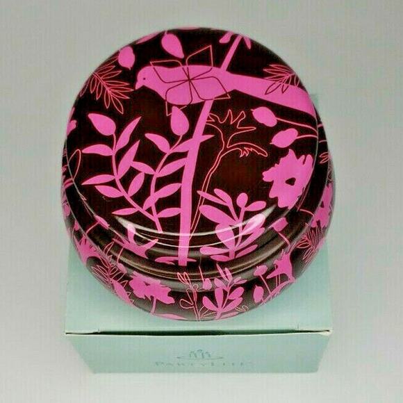 PartyLite 4 oz Orchid & Pink Peppercorn Tin Candle New In Box HTF P4E/G87197 - Picture 2 of 3
